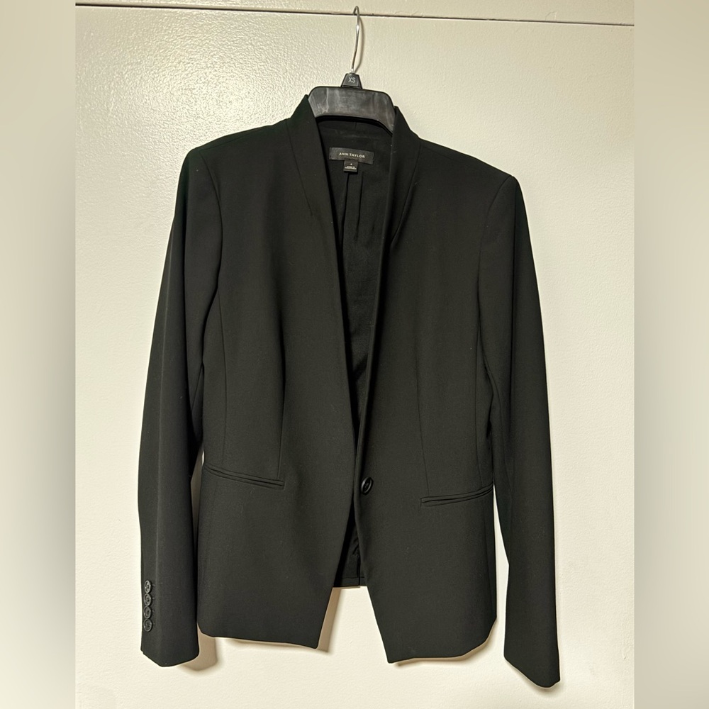 Ann Taylor Women’s Collarless Blazer Size 4